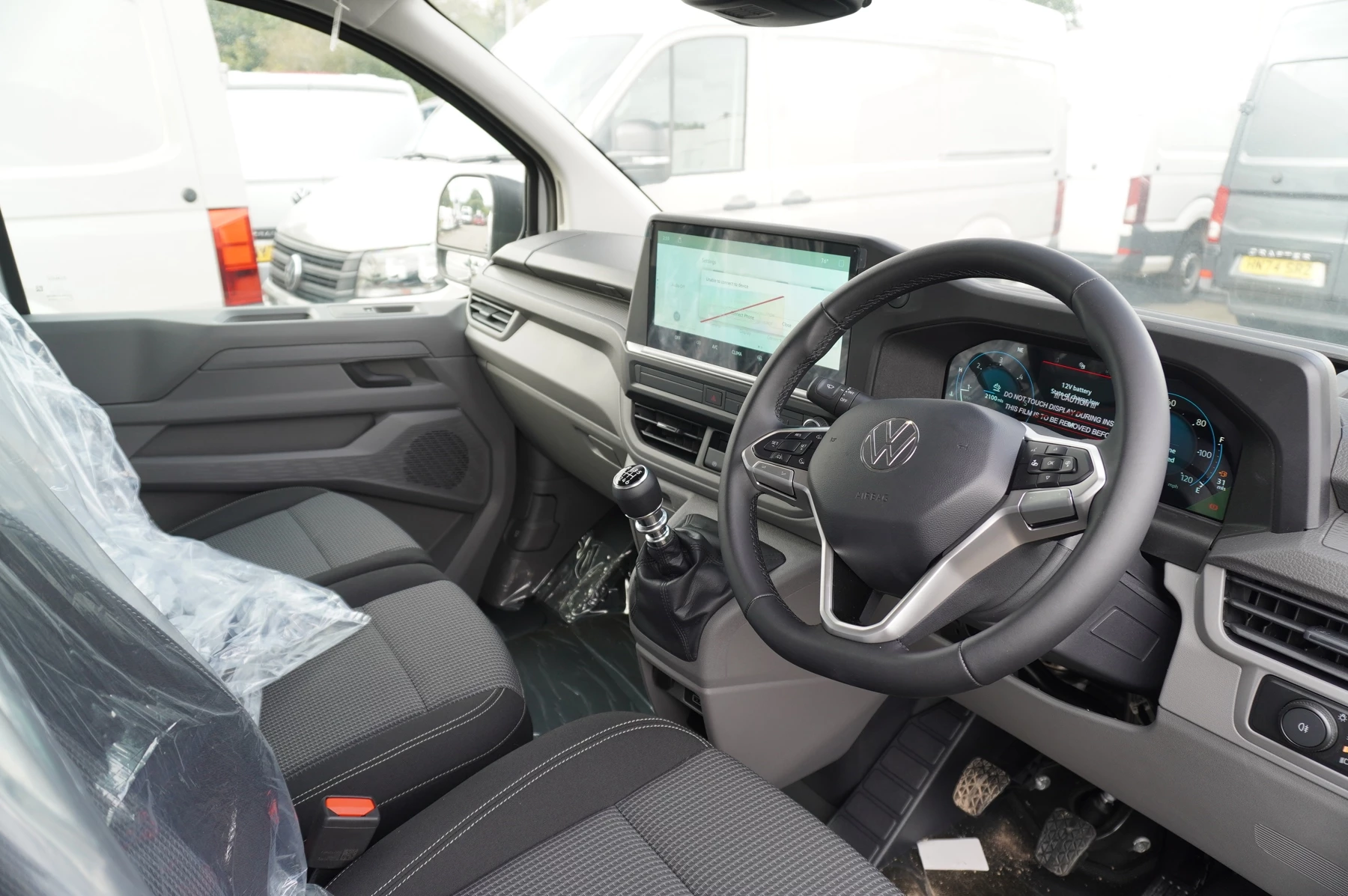 Volkswagen-Transporter-image-1