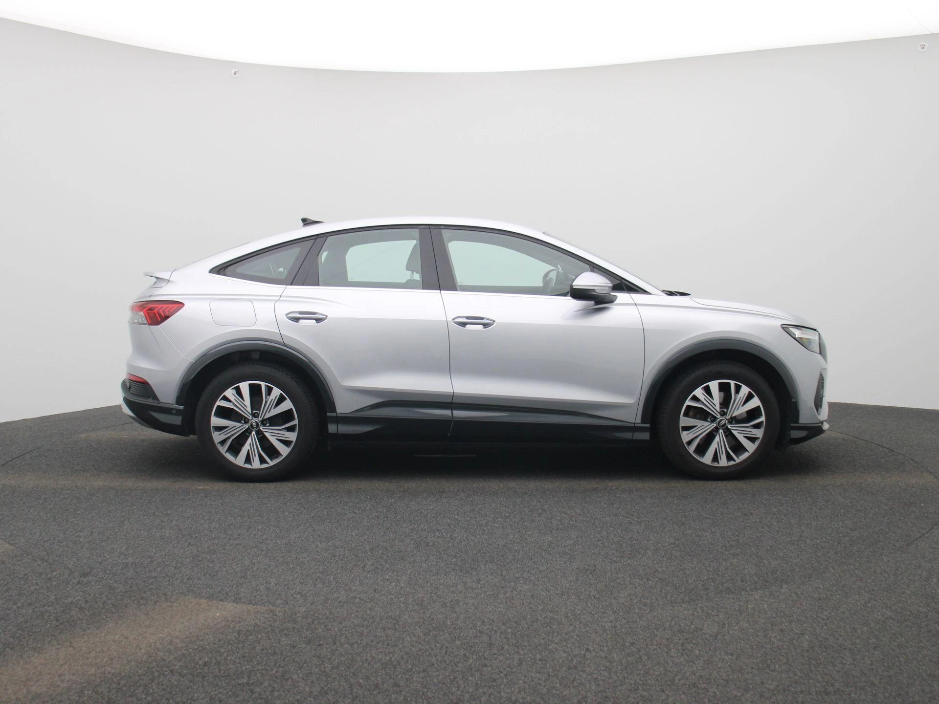Audi-Q4 Sportback e-tron-image-5