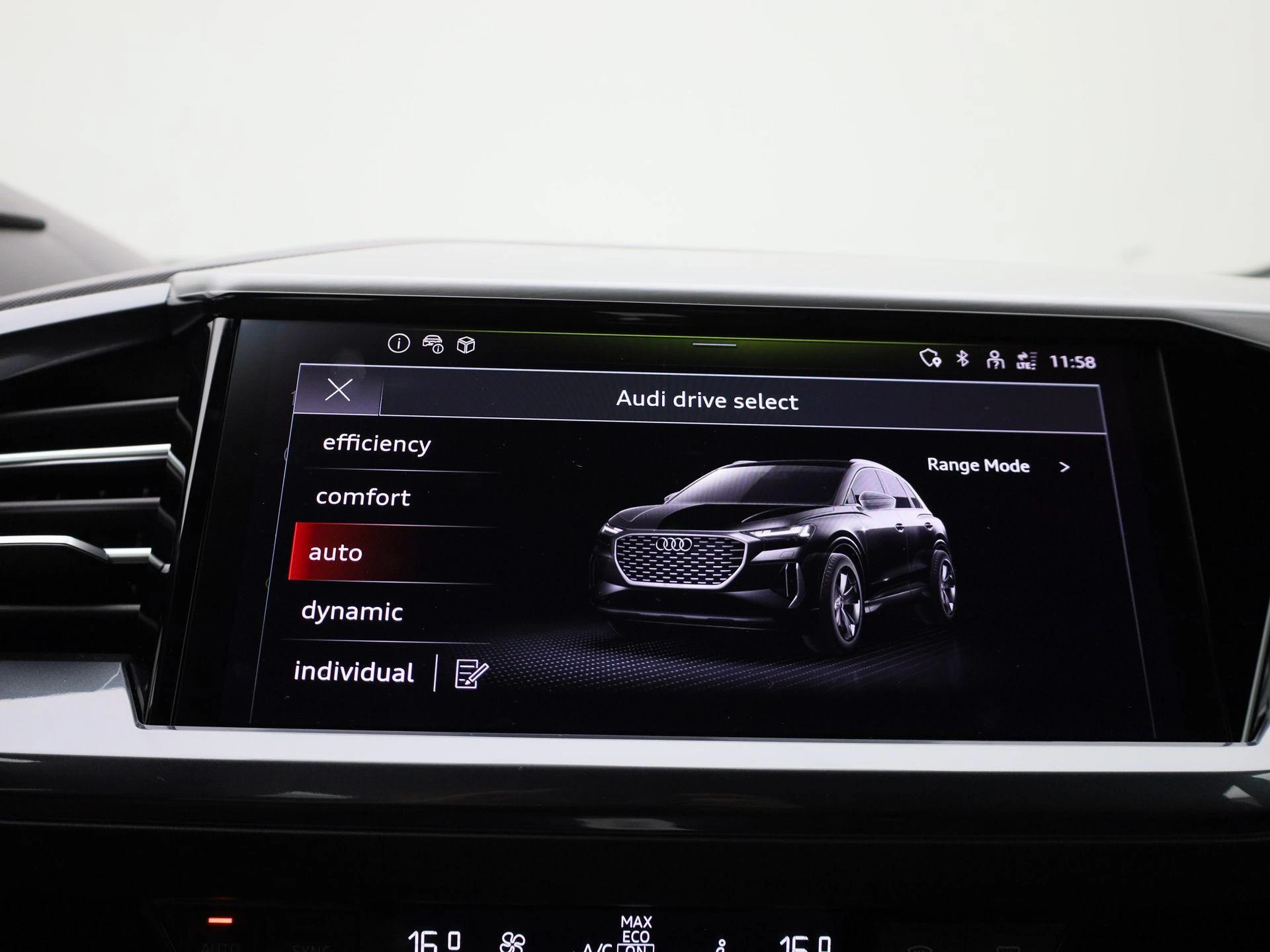 Audi-Q4 e-tron-image-24