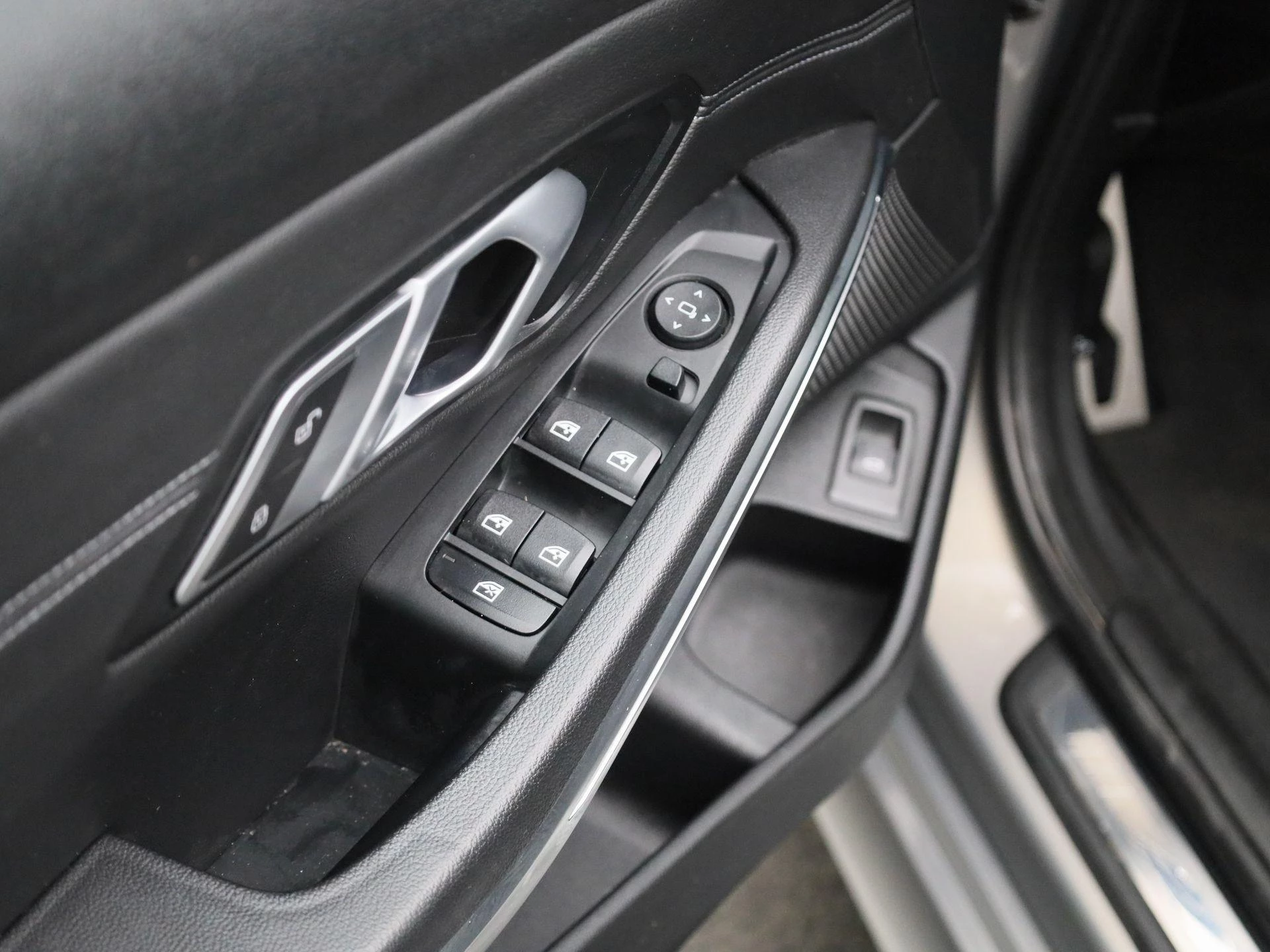 BMW-3 Serie-image-25