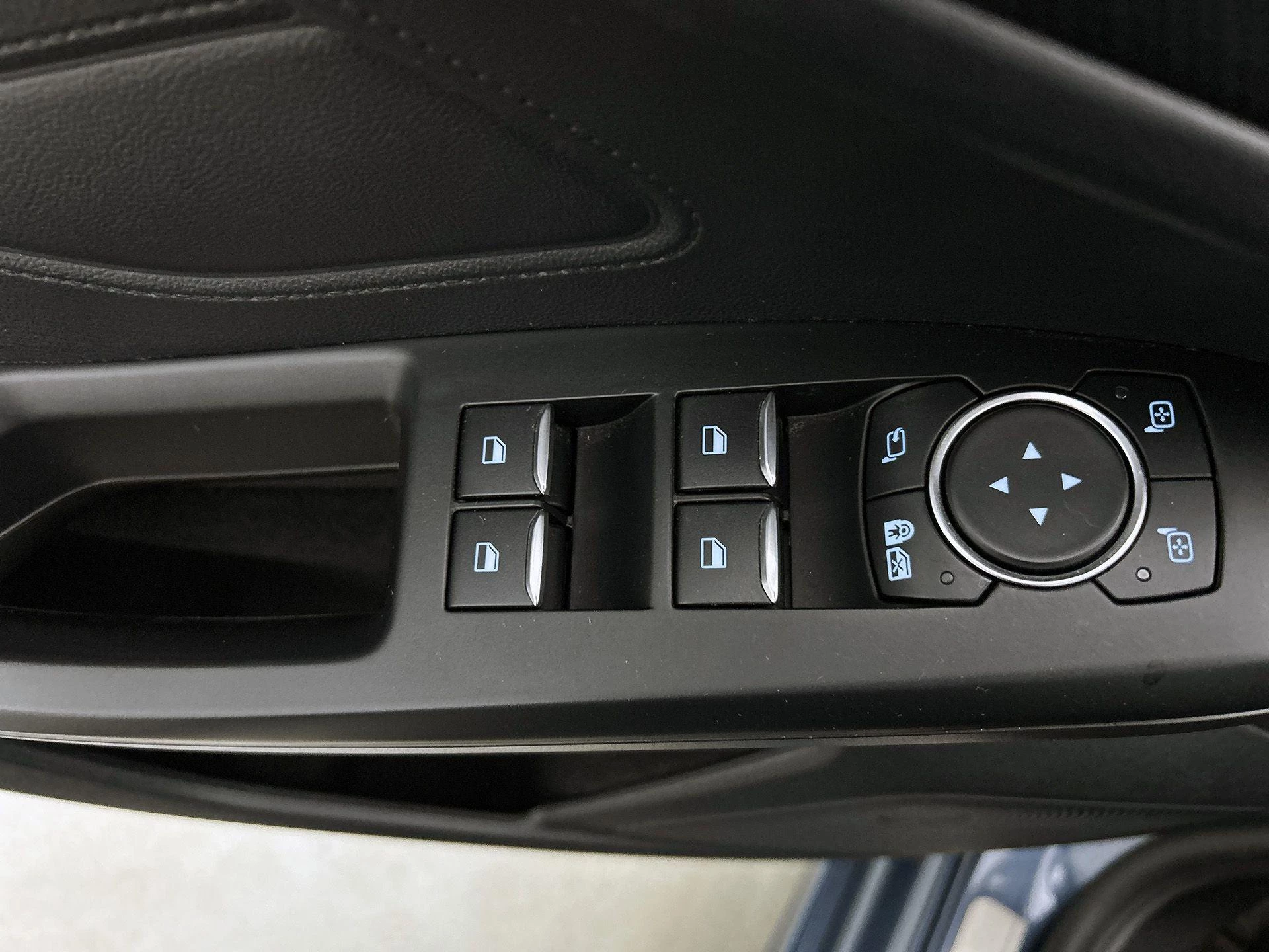 Ford Focus Wagon 1.0 EcoBoost Hybrid Active X Business