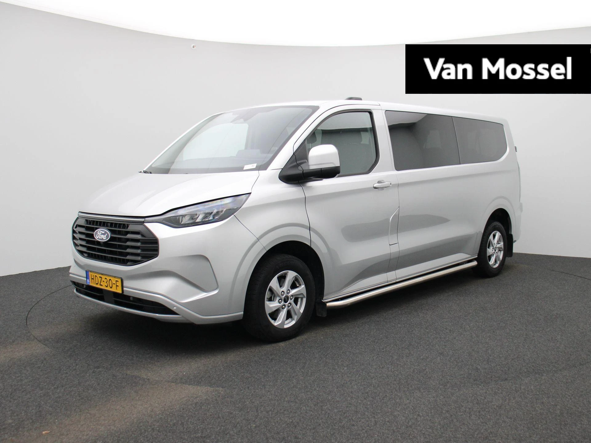 Ford-Transit Custom-image-0