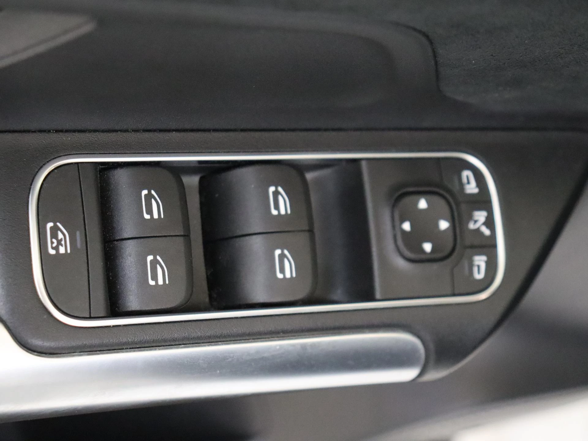 Mercedes-Benz-B-Klasse-image-26