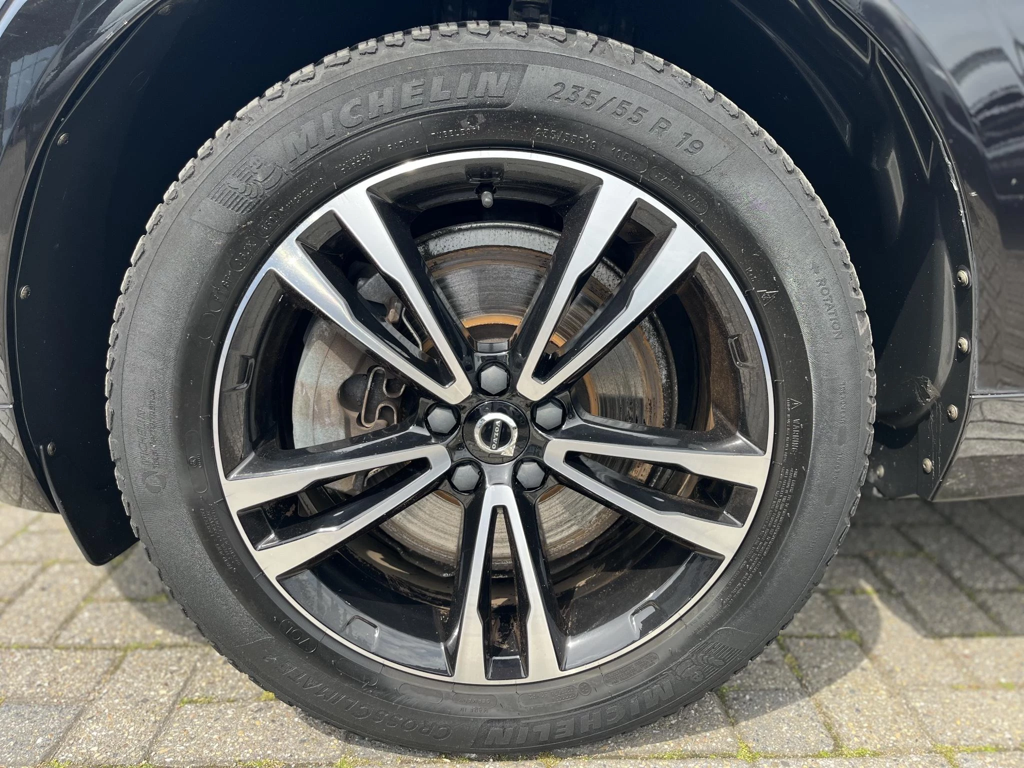 Volvo-XC60-image-2