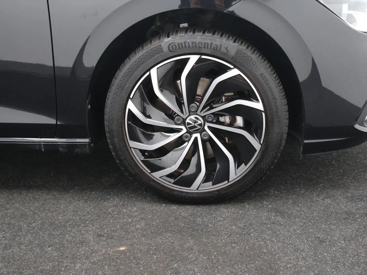Volkswagen-Golf-image-7