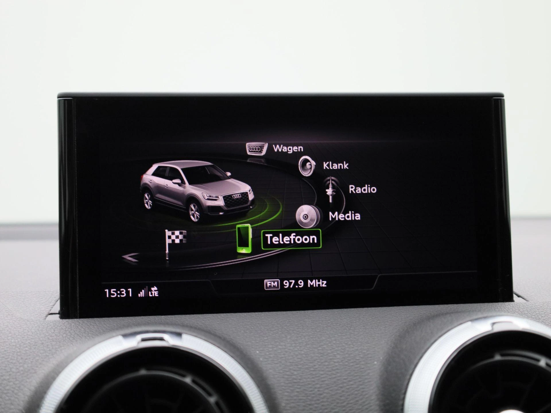 Audi-Q2-image-27