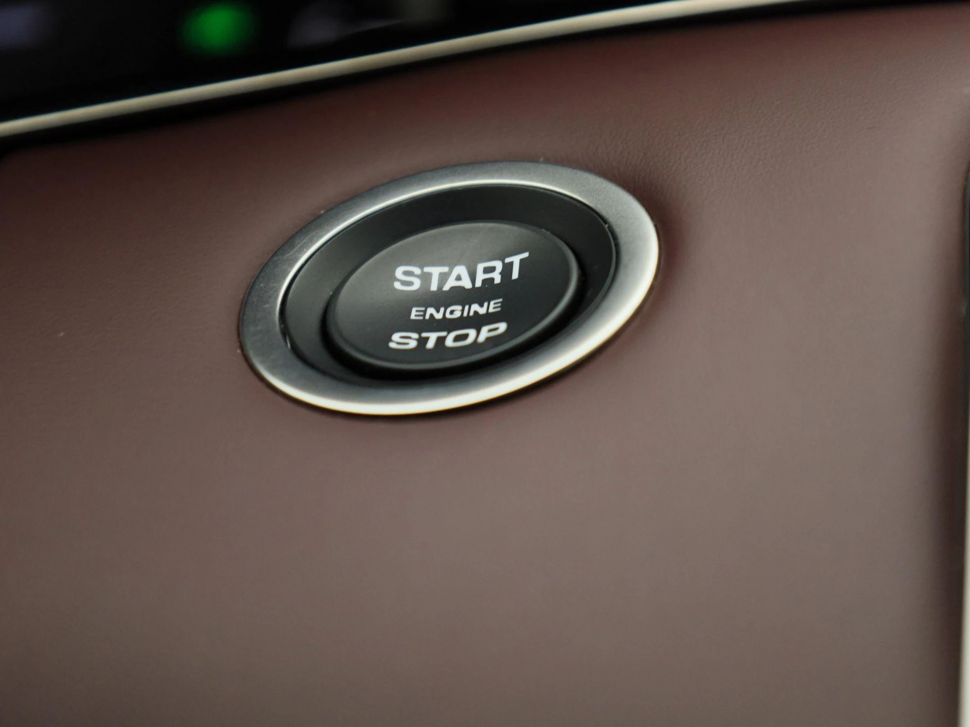 Land Rover-Range Rover Evoque-image-22