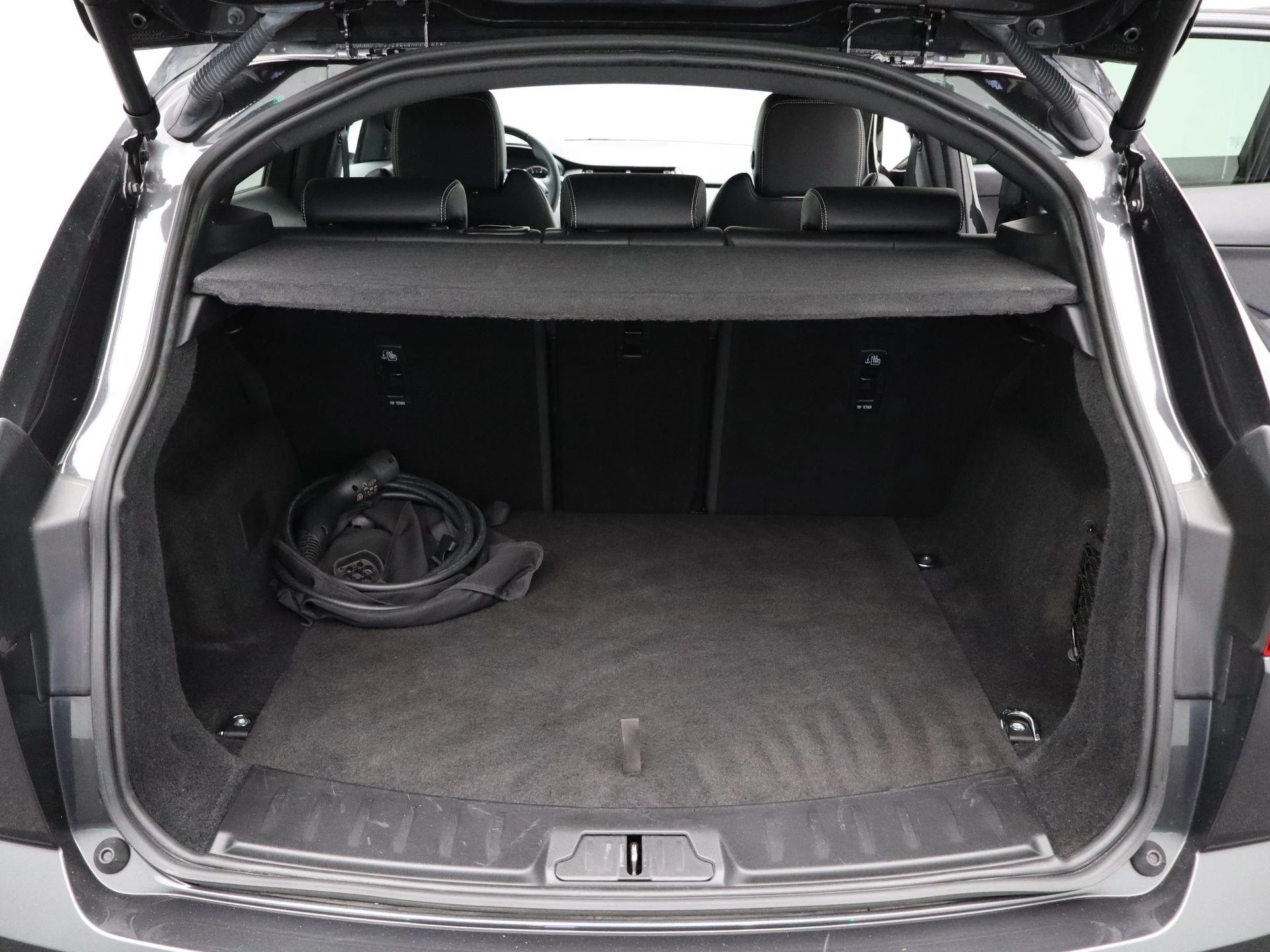 Jaguar-E-PACE-image-31