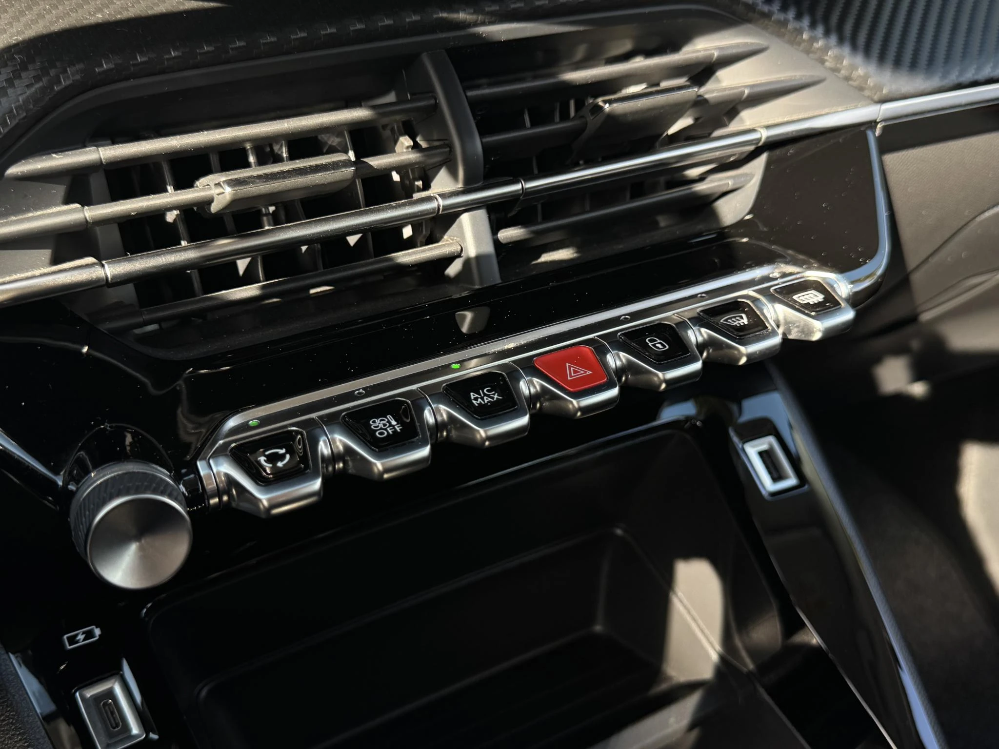 Peugeot-208-image-16