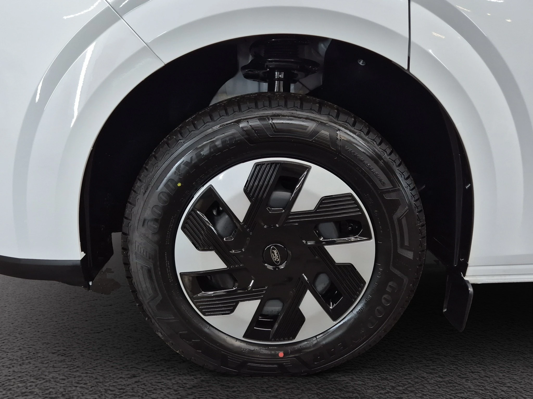 Ford-Transit Custom-image-8