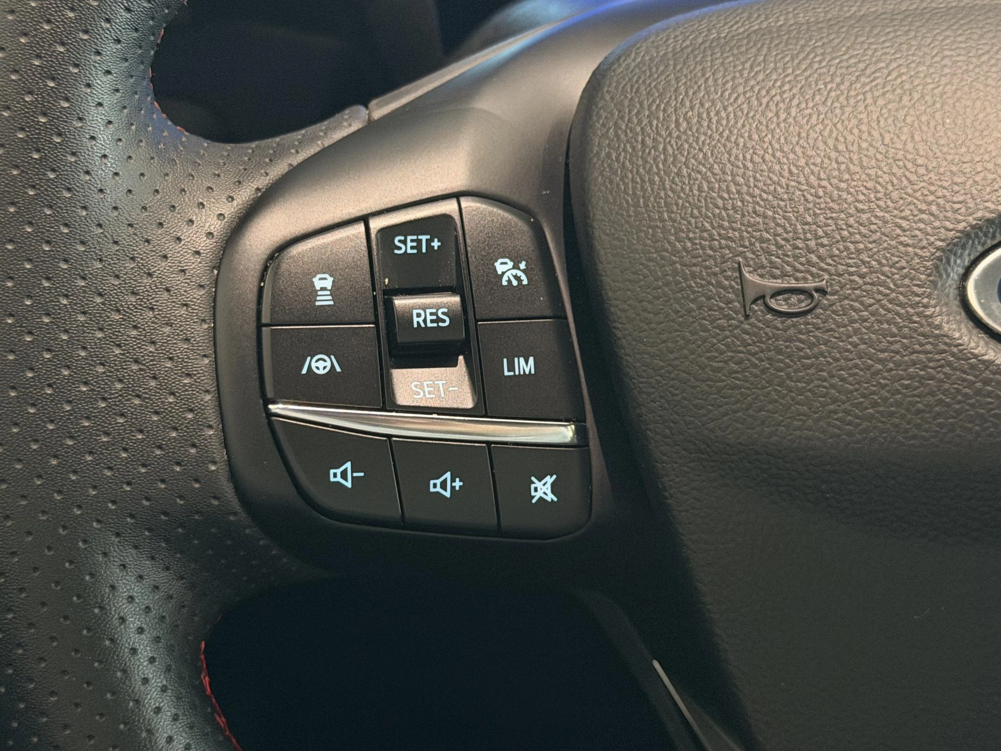 Ford-Kuga-image-11