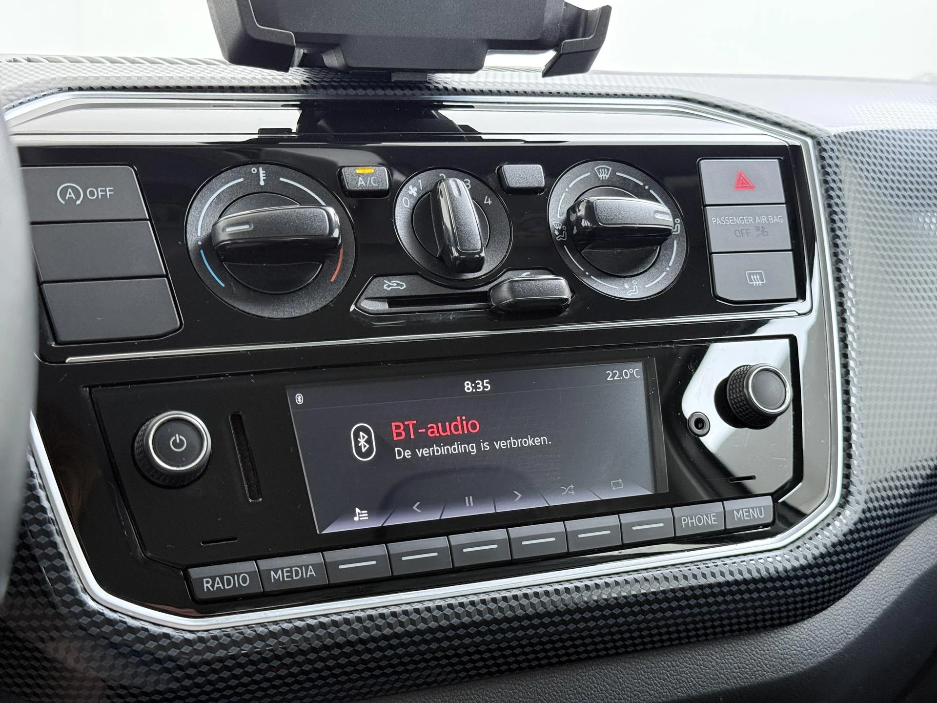 Volkswagen-up!-image-12