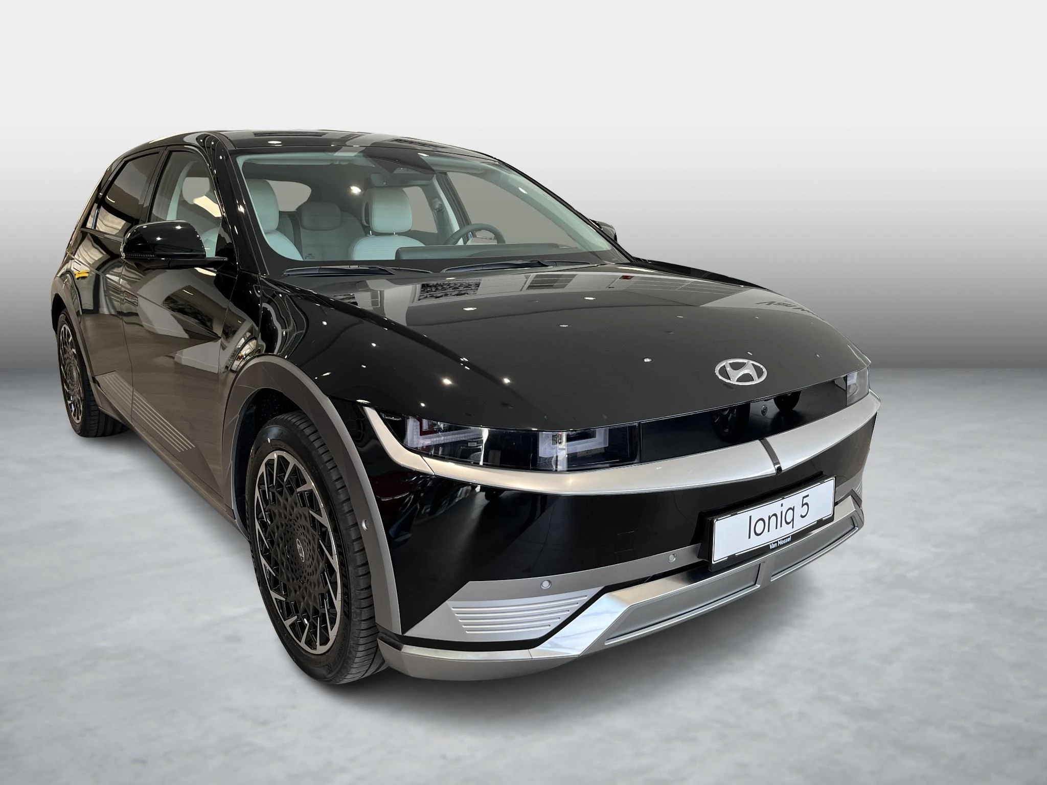 Hyundai-IONIQ 5-image-2