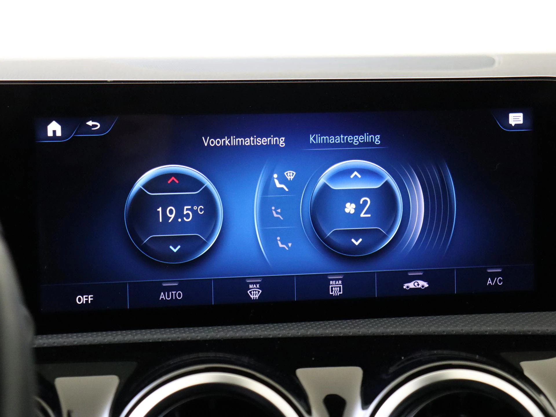 Mercedes-Benz-A-Klasse-image-18