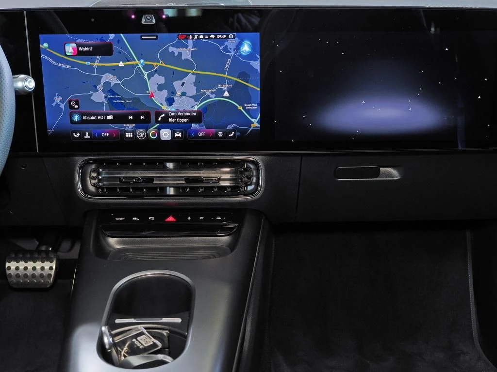 Mercedes-Benz-CLA 200-image-9