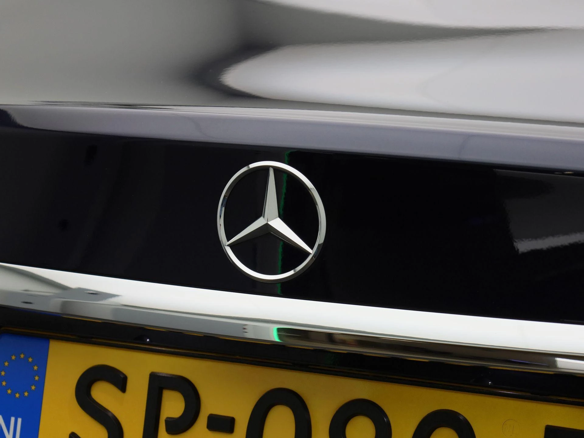 Mercedes-Benz-C-Klasse-image-53