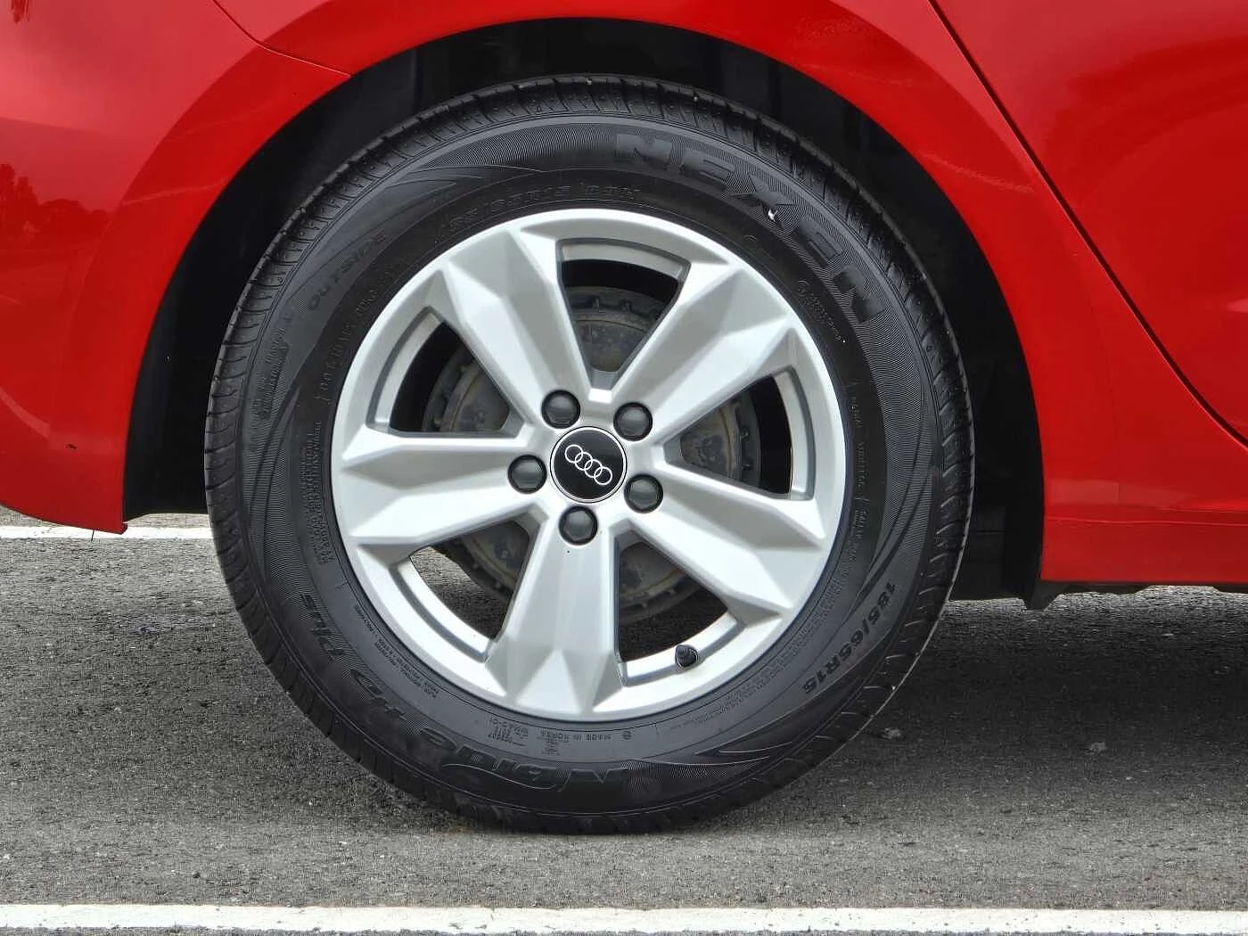 Audi-A1 Sportback-image-4