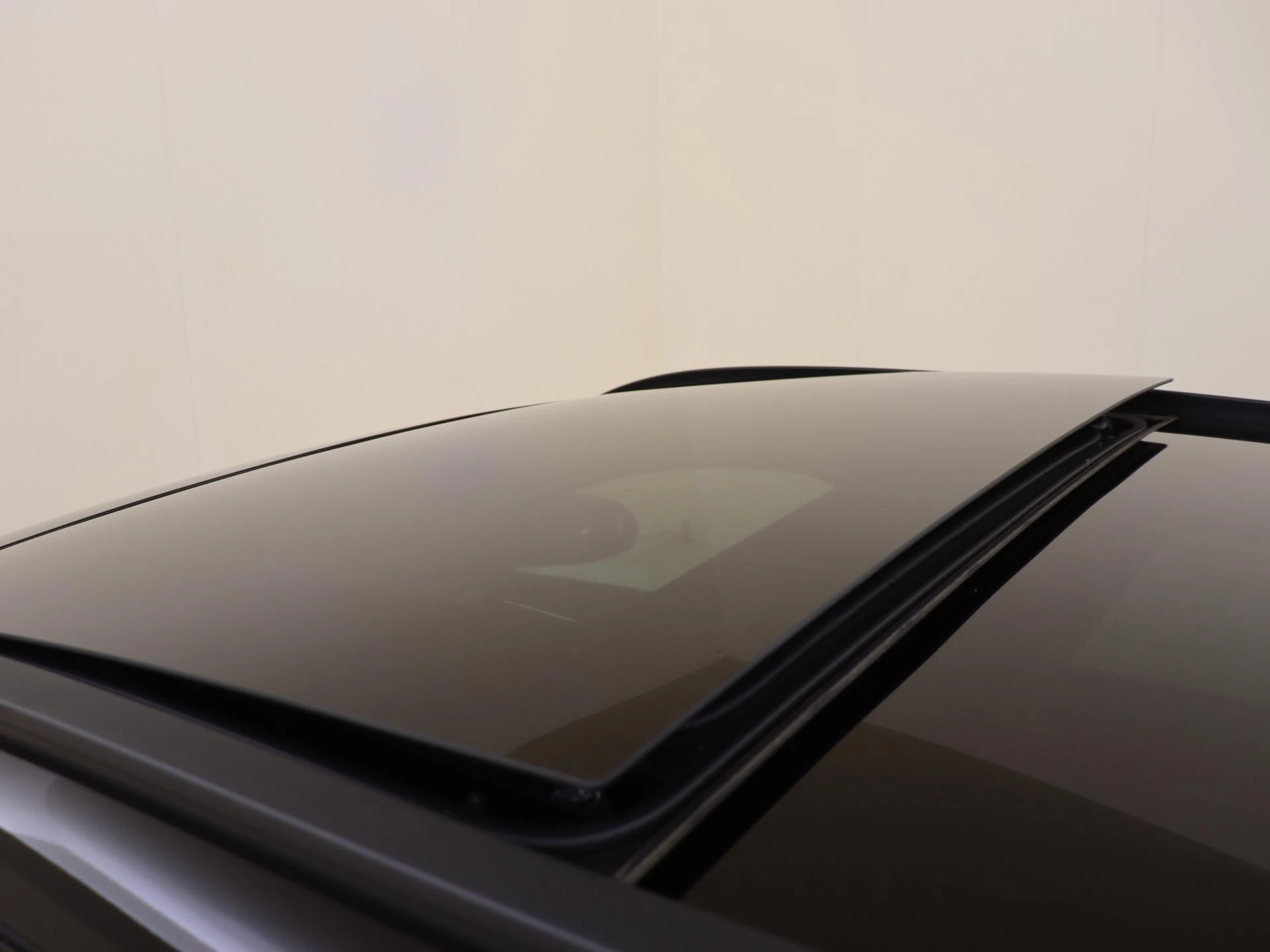 Mercedes-Benz-C-Klasse-image-27