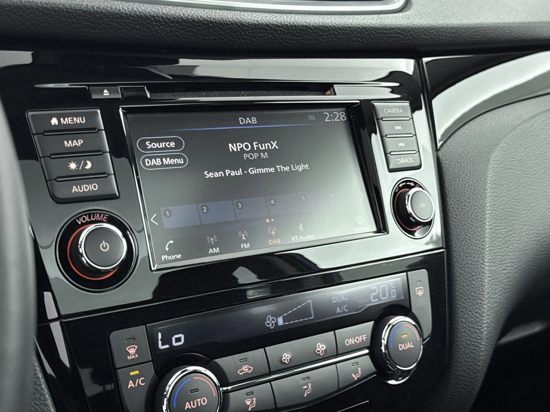 Nissan-QASHQAI-image-6