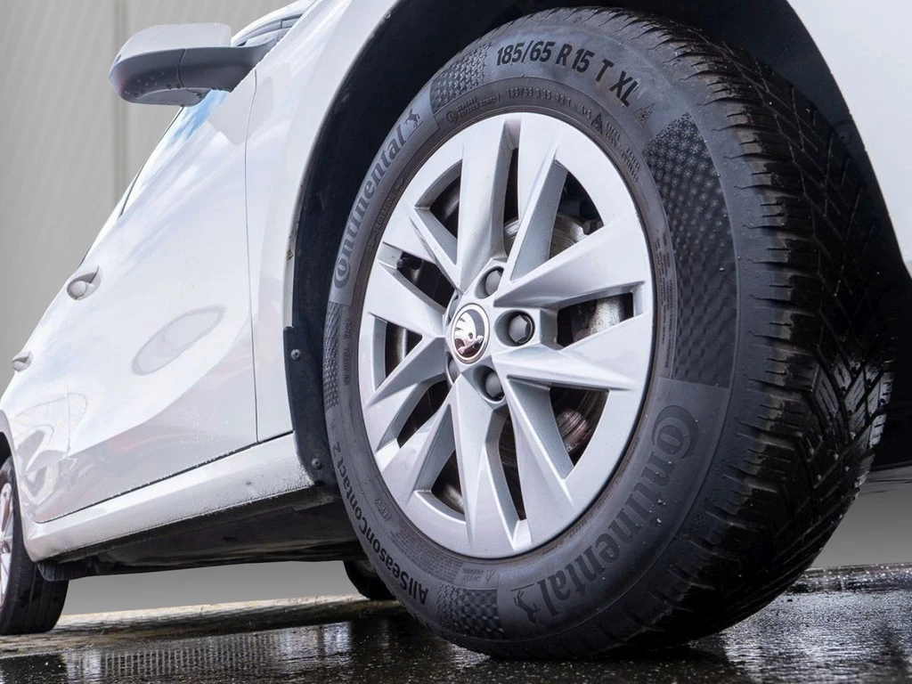 Škoda Fabia 1.0 TSI Selection LED, SmartLink