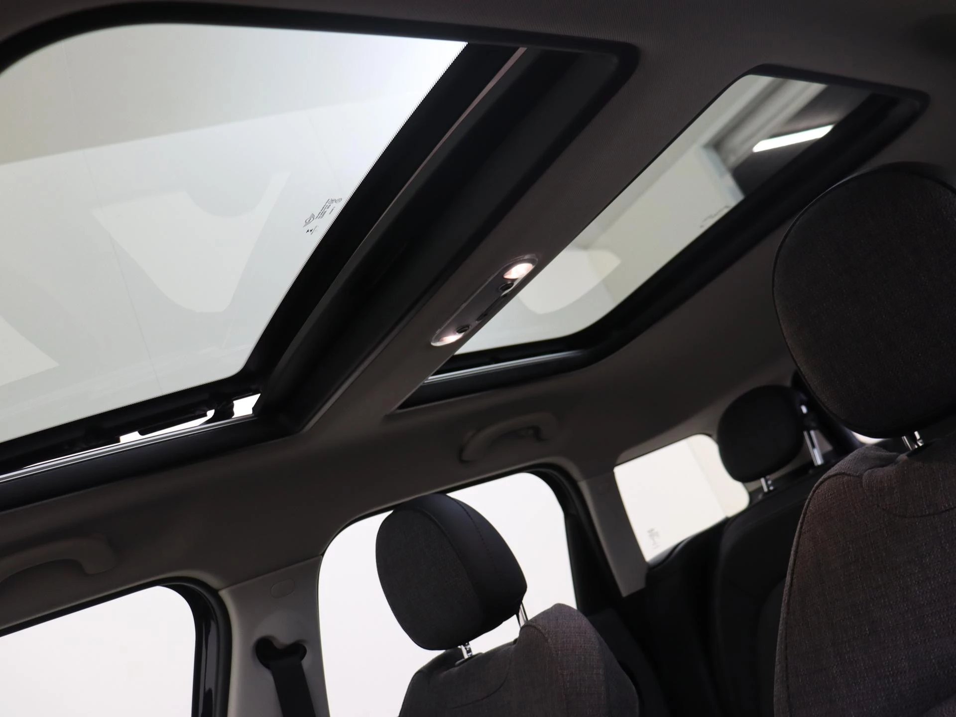 MINI-Countryman-image-26