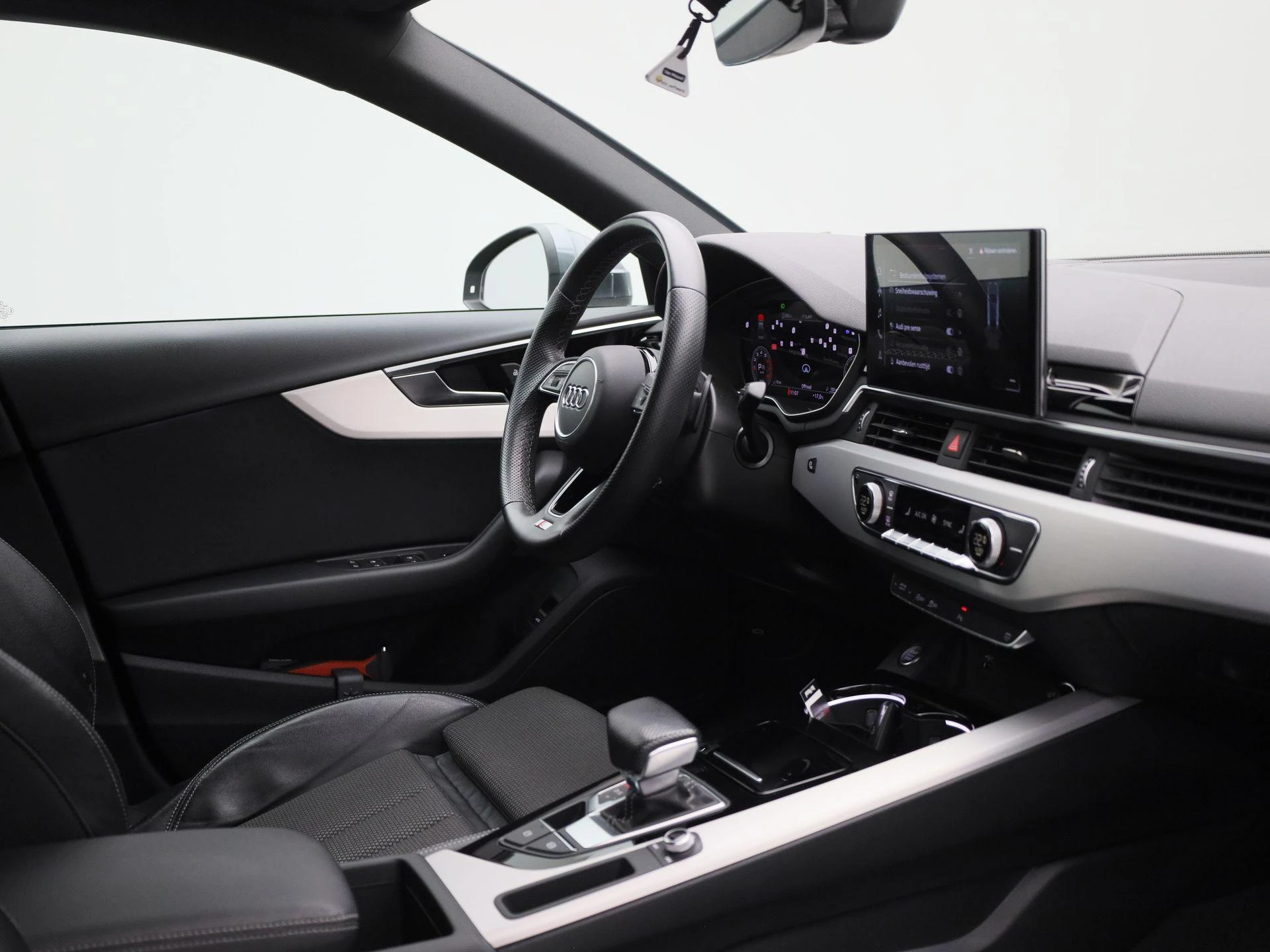 Audi-A4-image-34