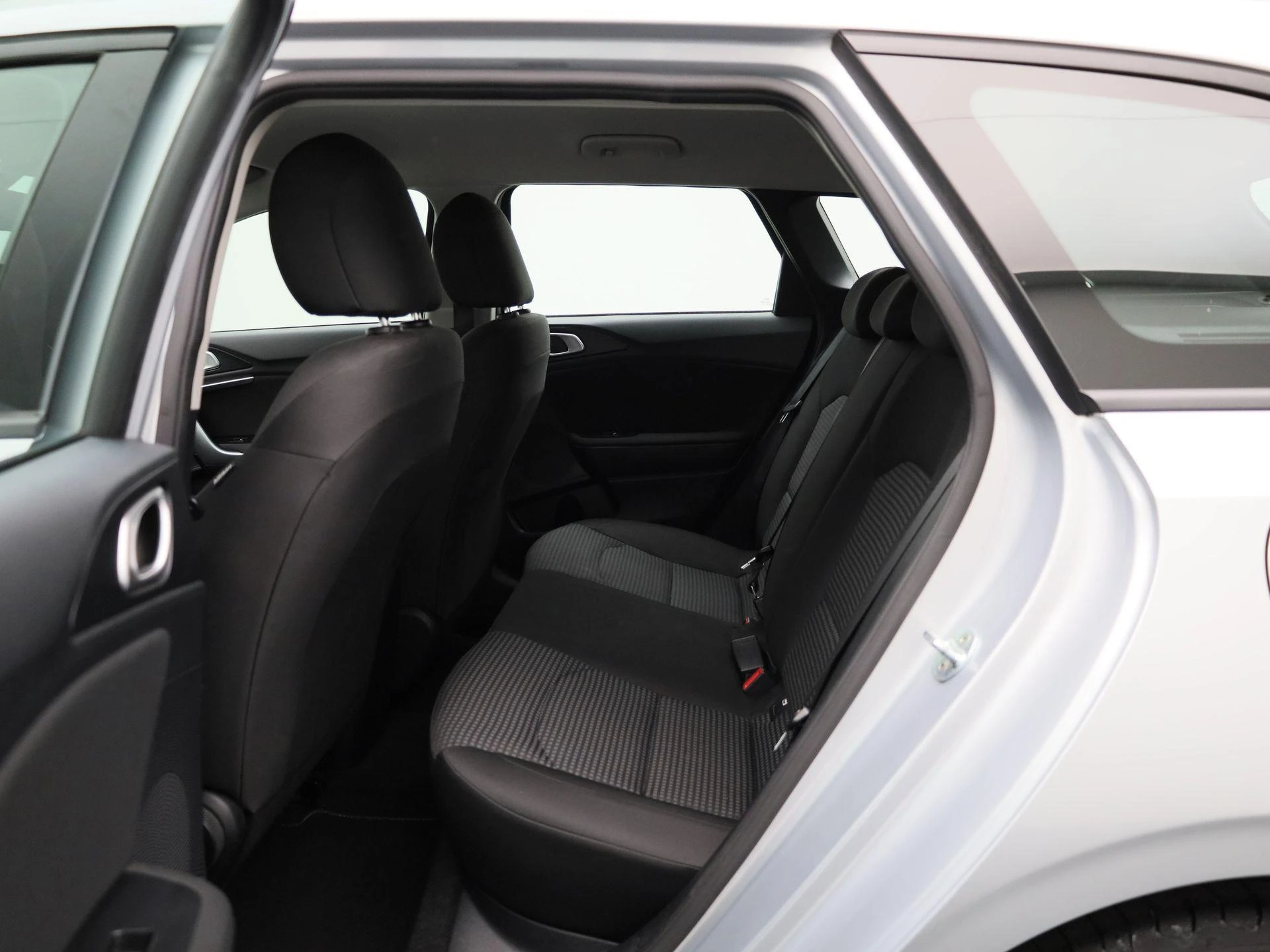 Kia-Ceed Sportswagon-image-9