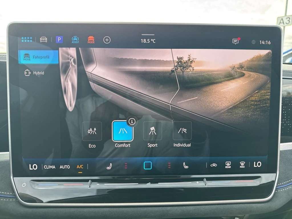 Volkswagen-Passat-image-8