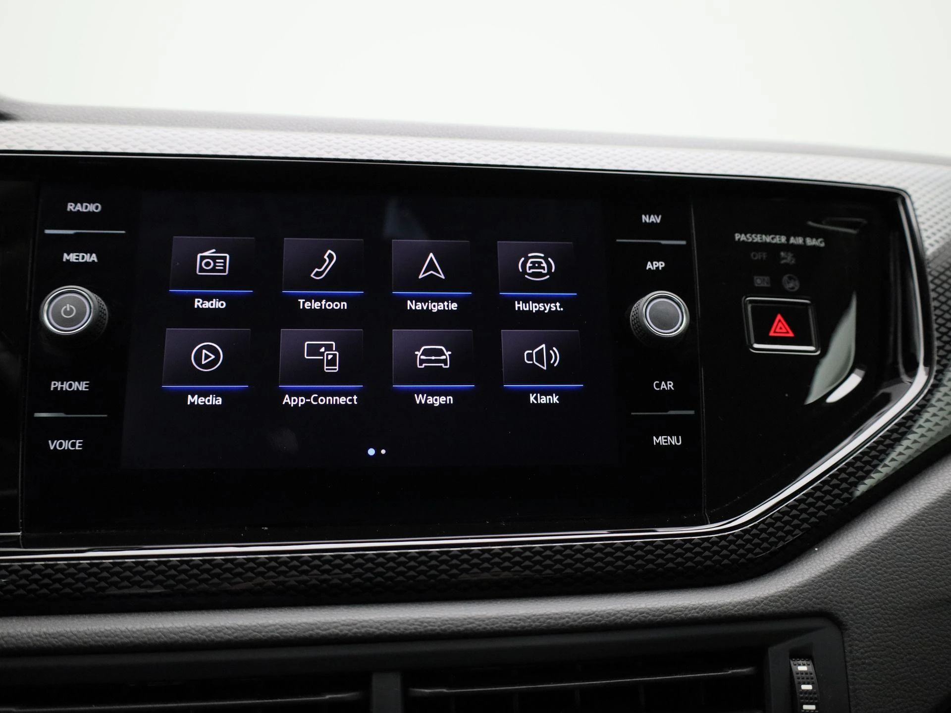 Volkswagen-Polo-image-16