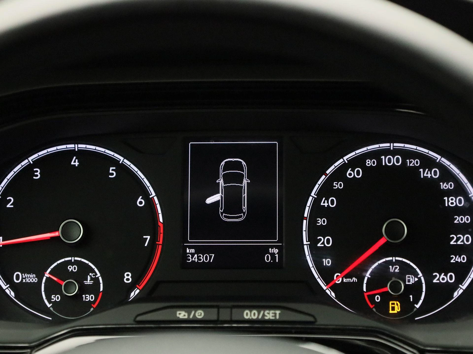 Volkswagen-Polo-image-7