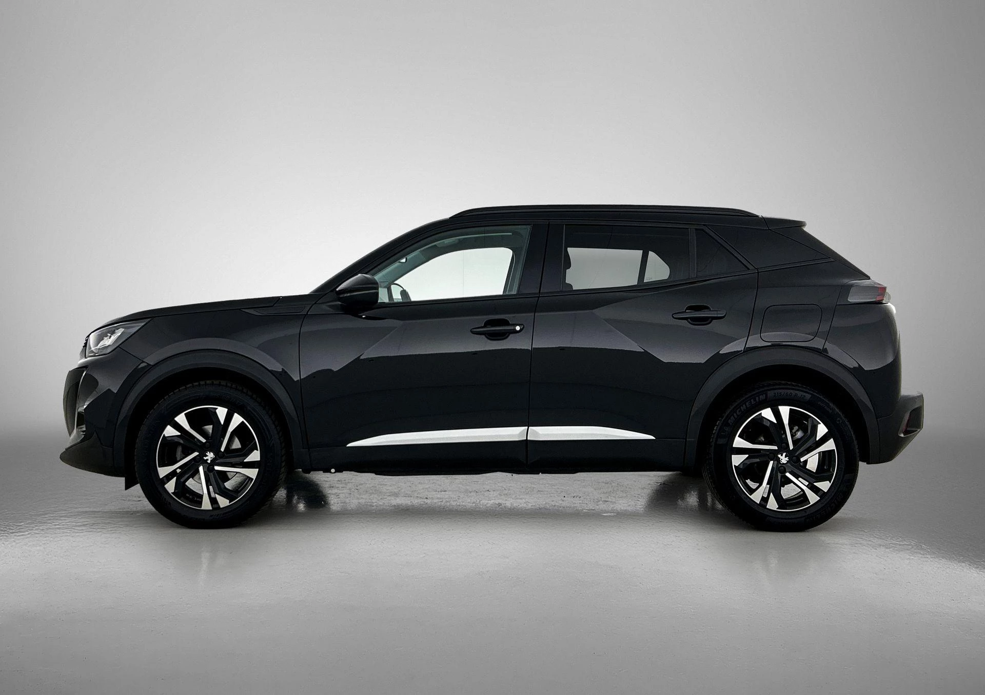 Peugeot 2008 1.2 PureTech Blue Lease Allure