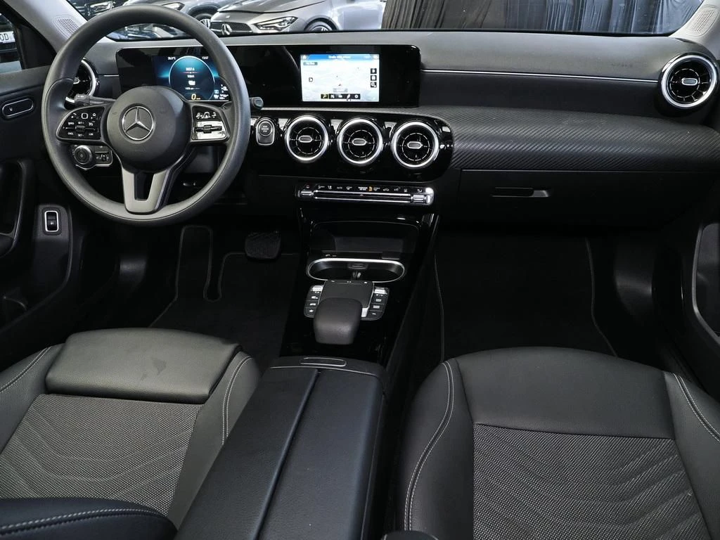 Mercedes-Benz-A-Klasse 250 e-image-13
