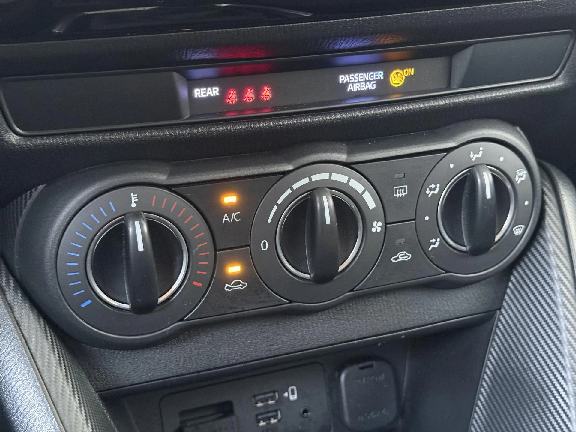 Mazda-2-image-17