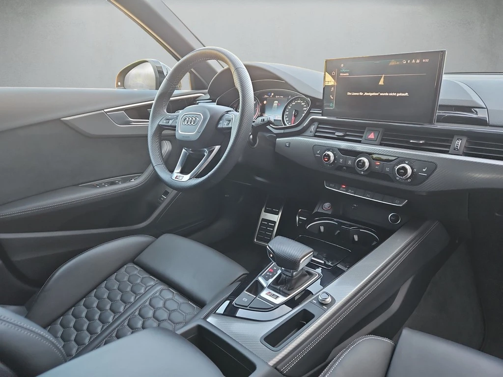 Audi-RS4-image-6