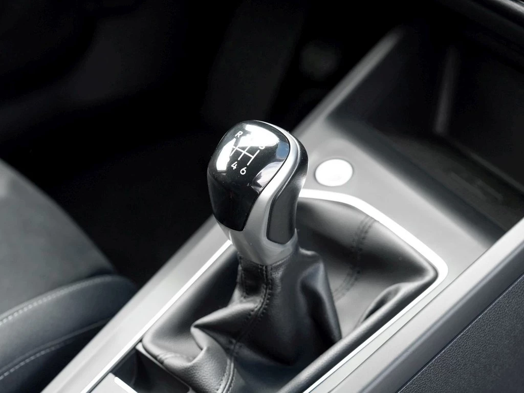 Volkswagen Golf VIII 1.5 TSI Style AHK/Navi/AppConnect