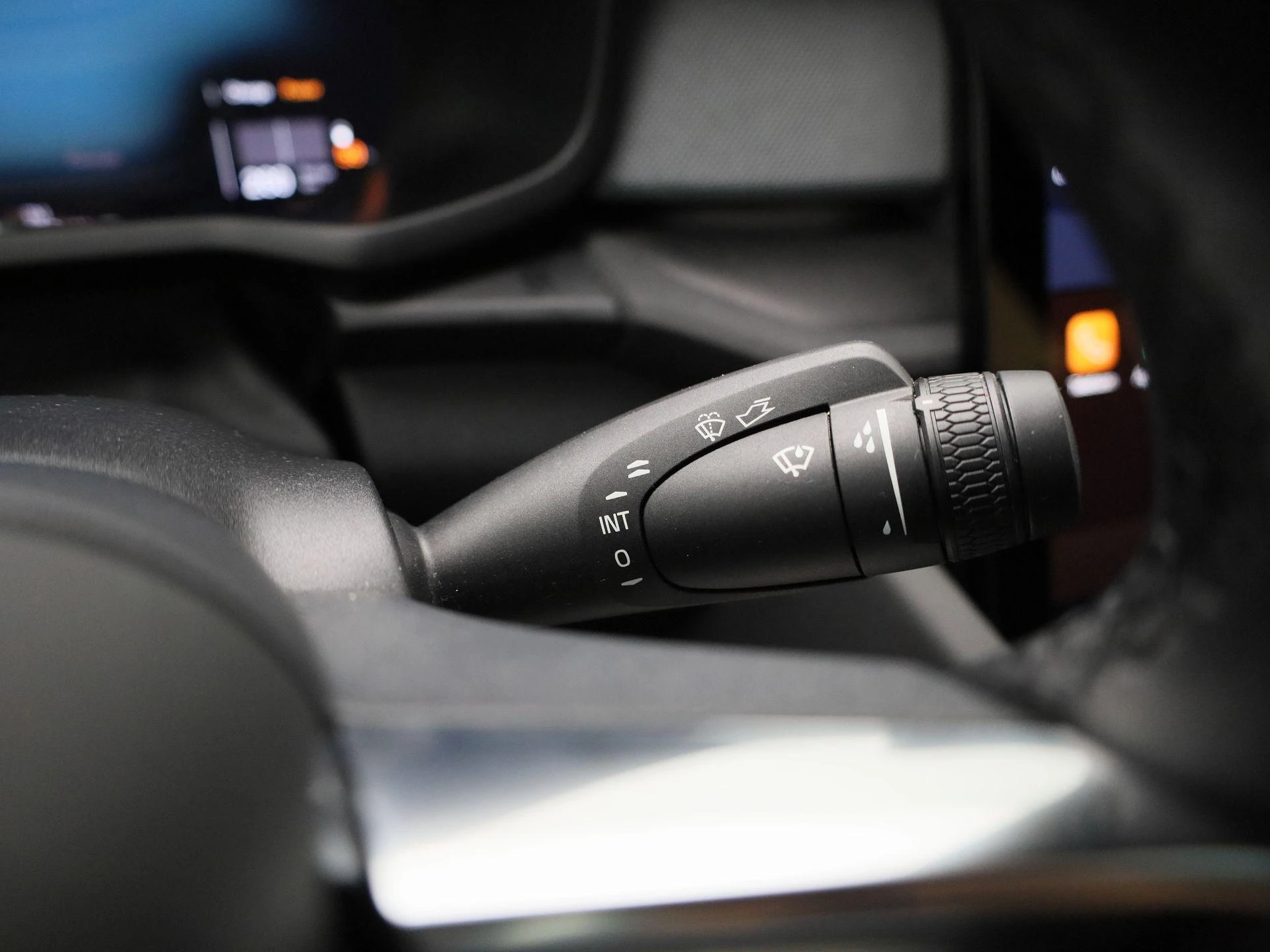 Polestar-2-image-20