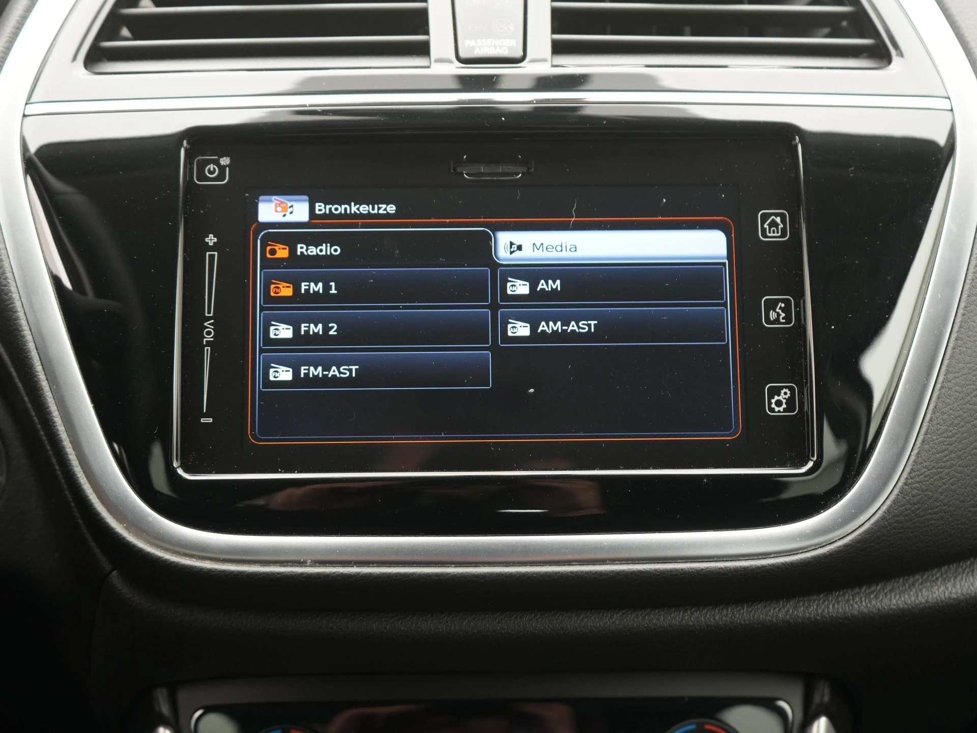 Suzuki-S-Cross-image-11