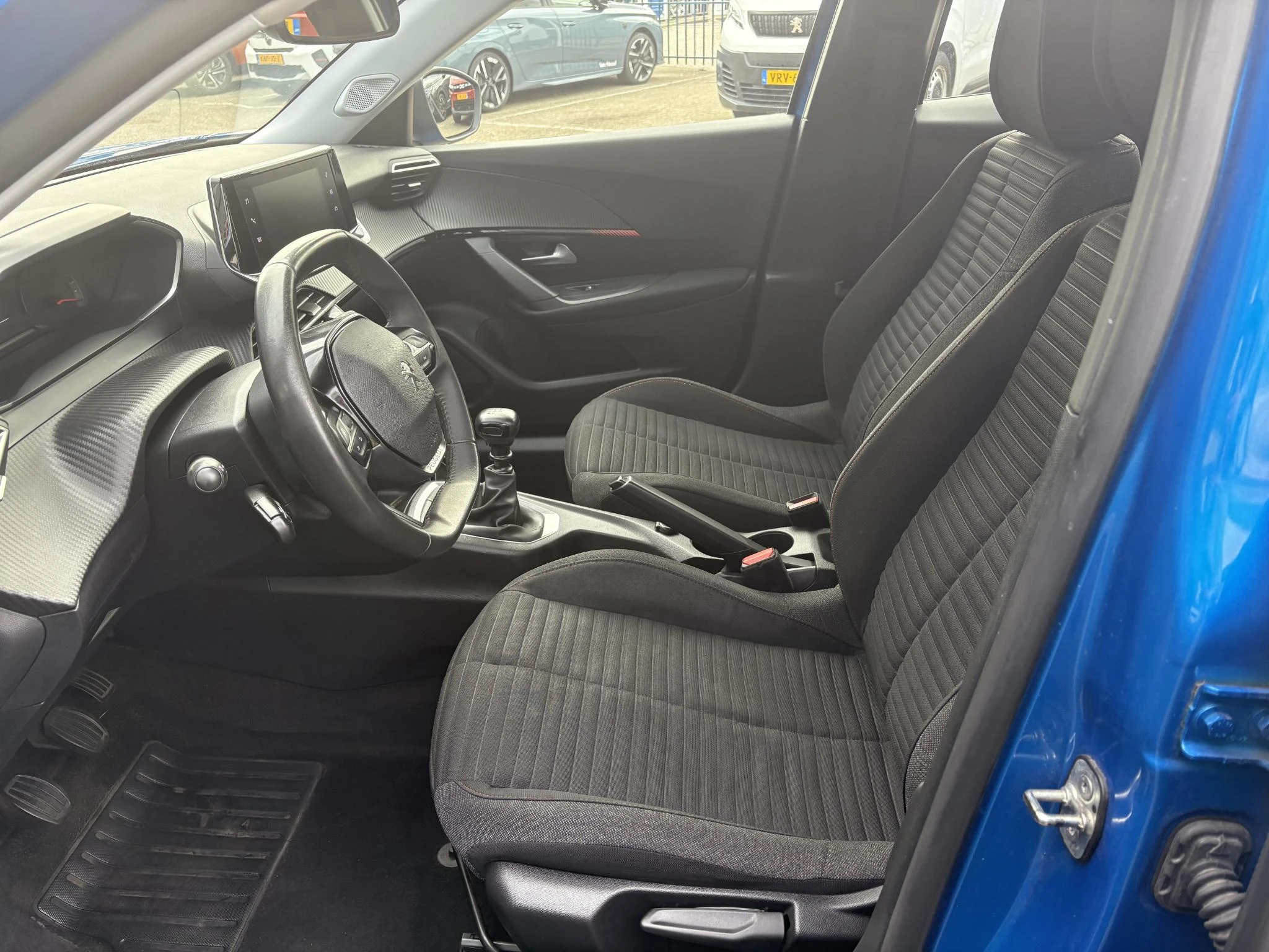 Peugeot-2008-image-9