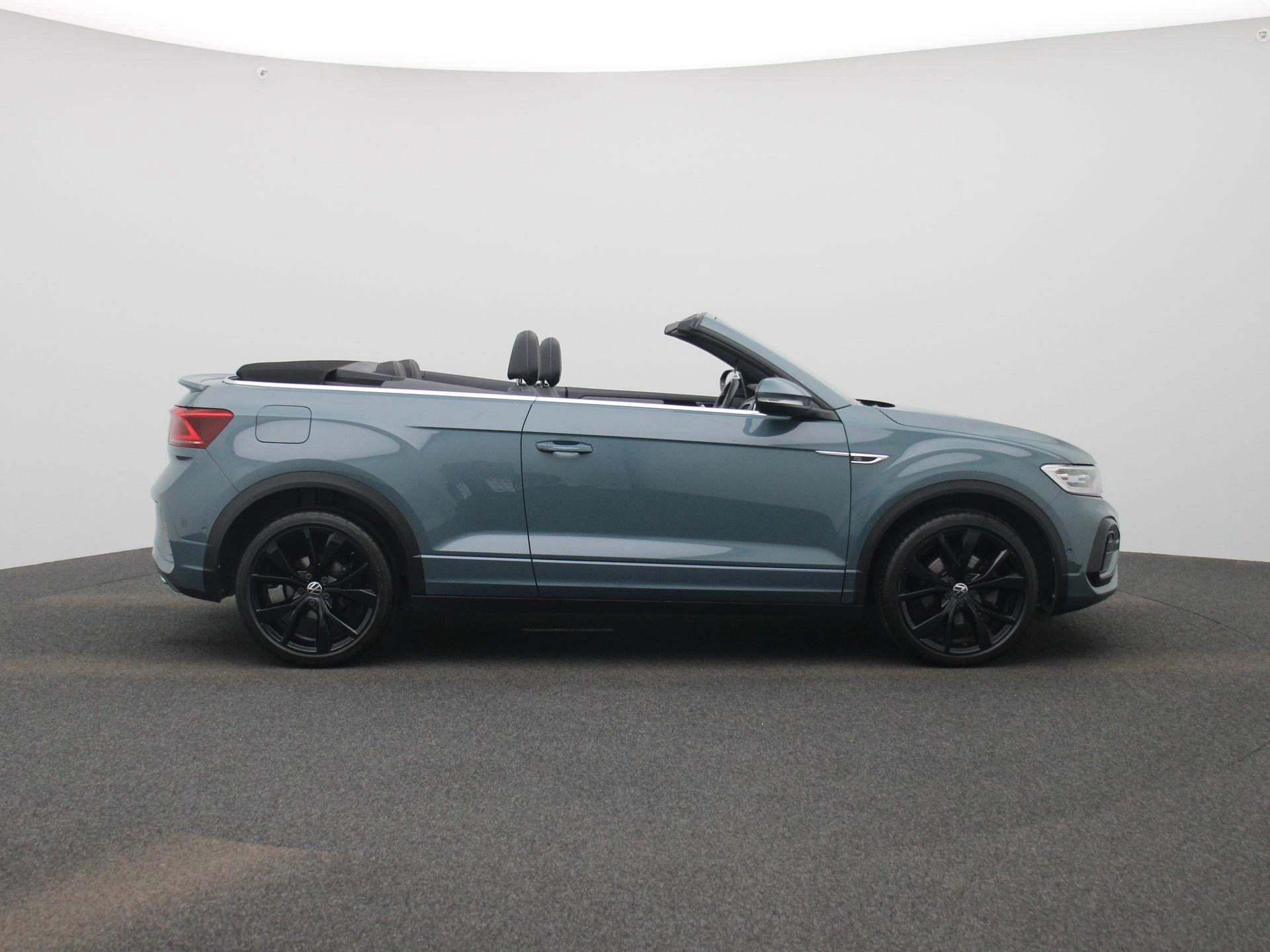 Volkswagen-T-Roc-image-5