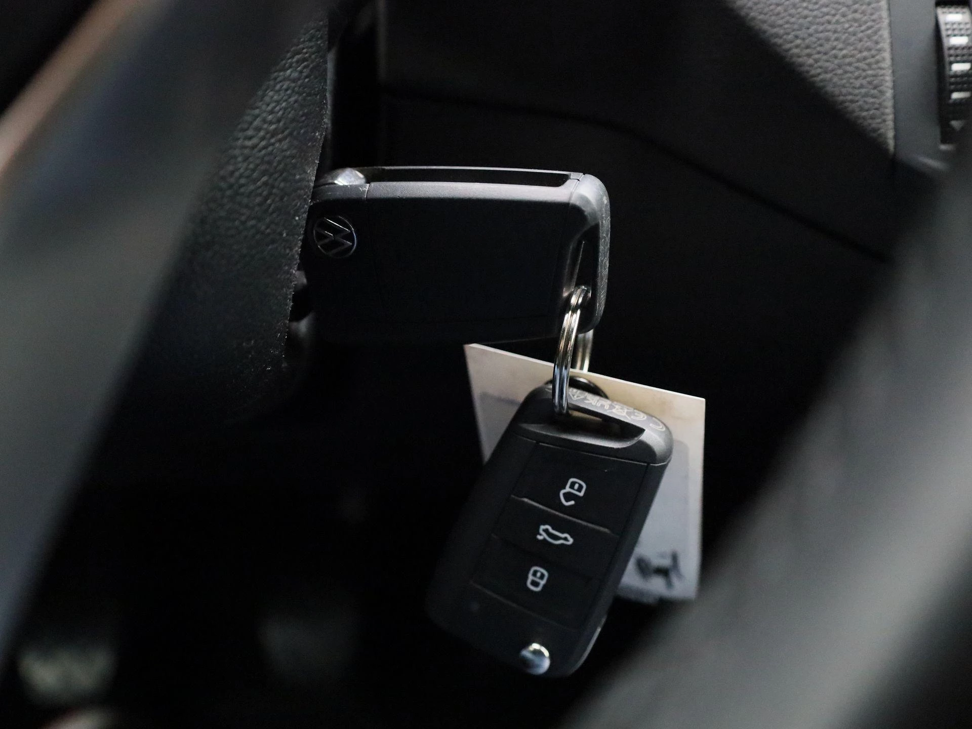 Volkswagen-Polo-image-19