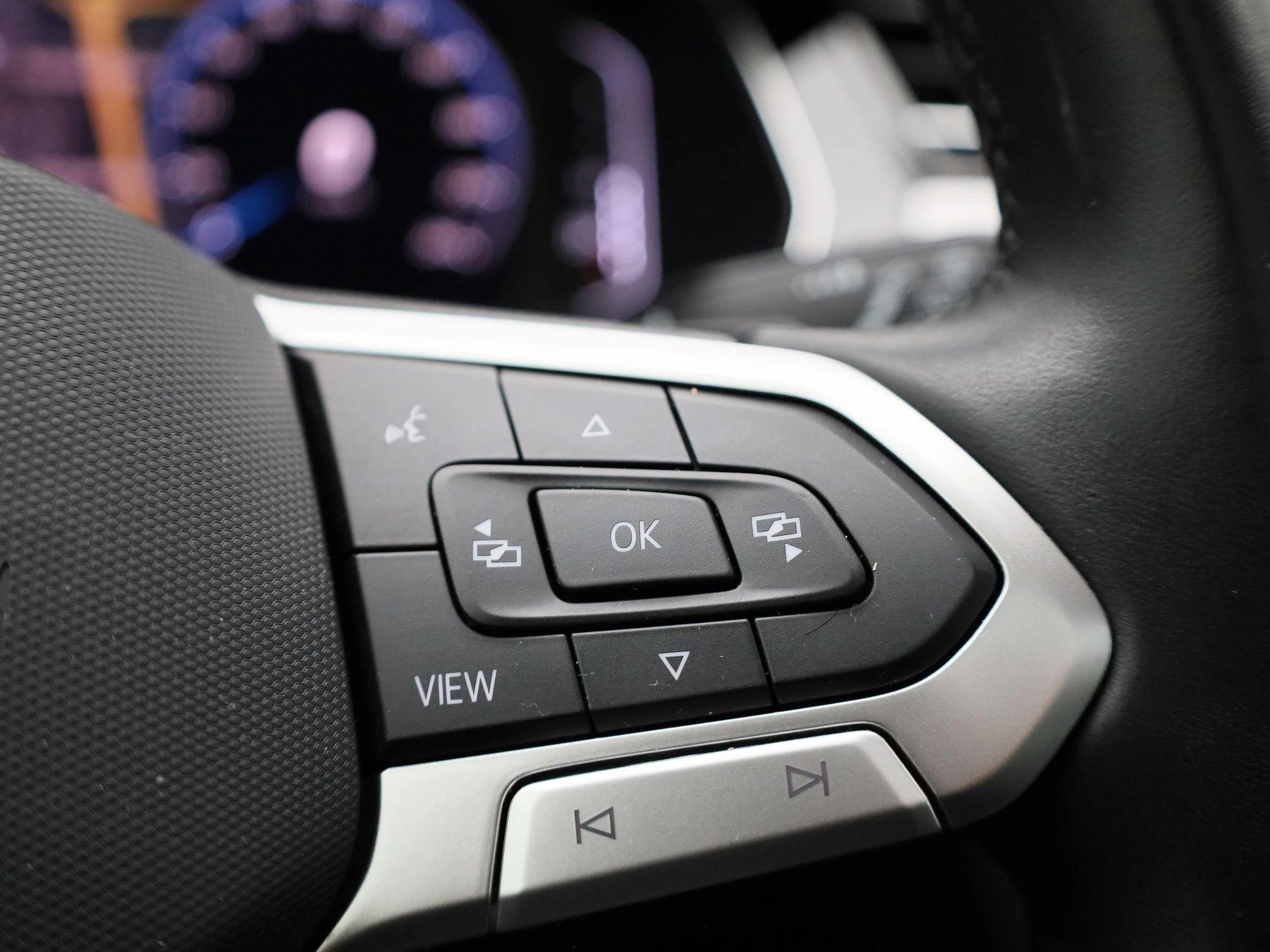 Volkswagen-Passat-image-30