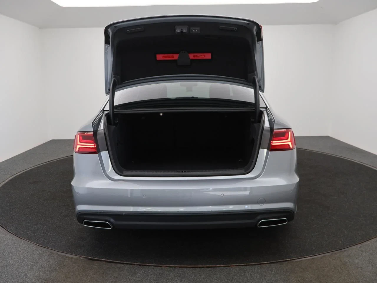 Audi A6 Dsl S-line exterior / interior - 2.0TDi - 150PK *LEDER*NAVI*SPORTSEATS*ZETELVERWARMING*BLTH*CRUISE*