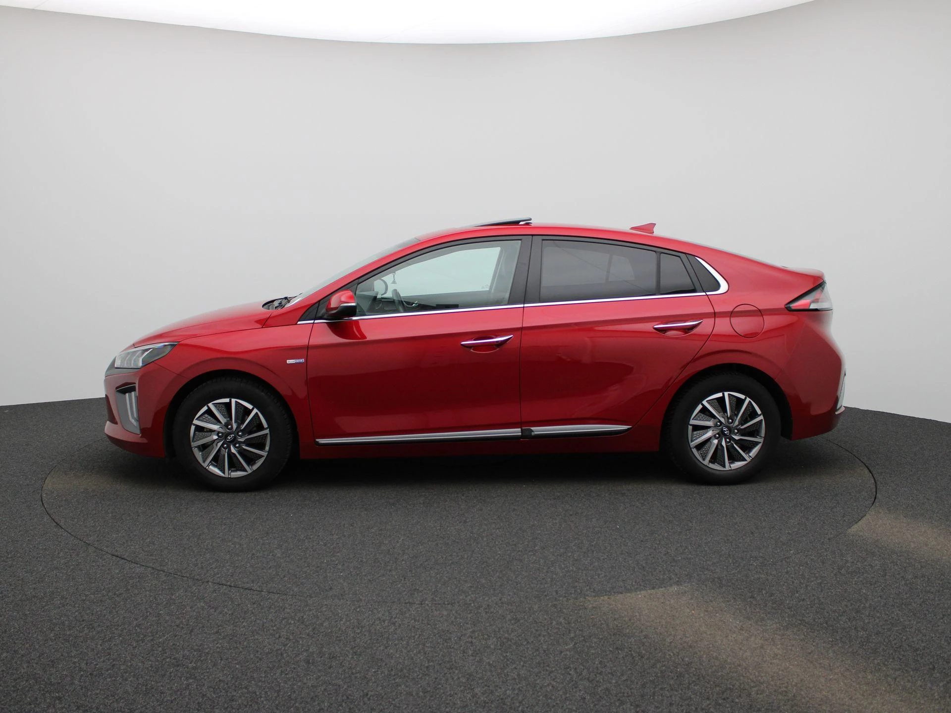 Hyundai-IONIQ-image-3