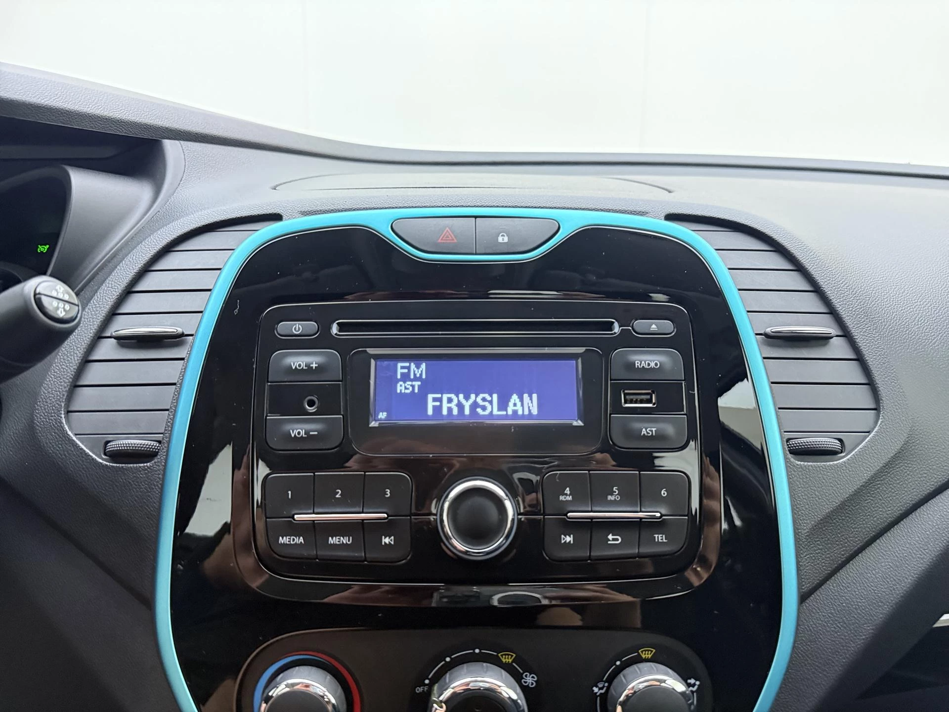Renault-Captur-image-14