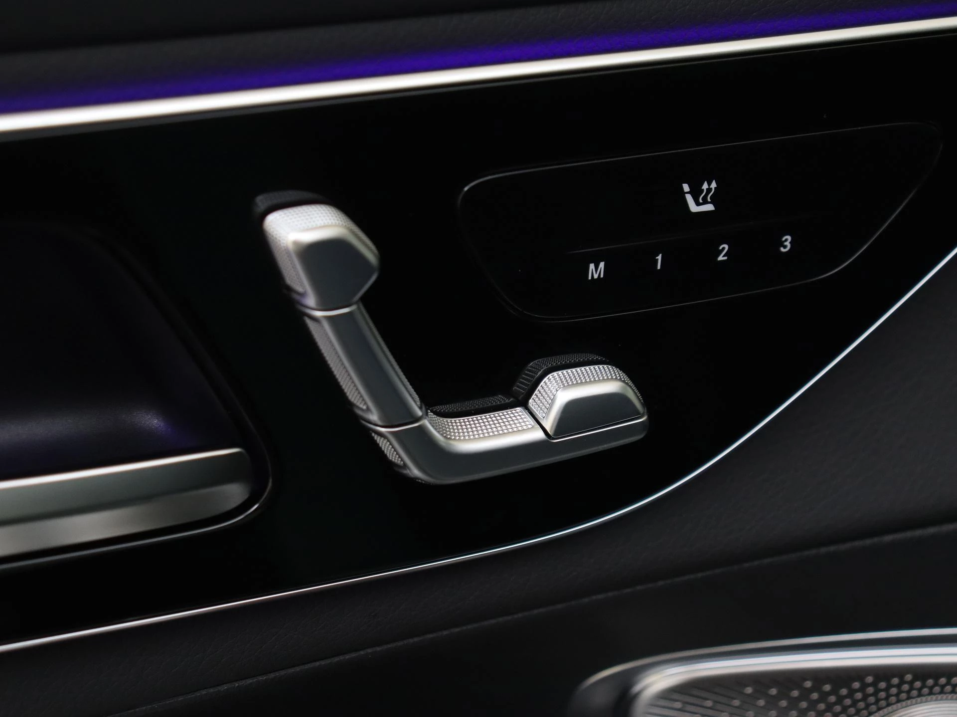 Mercedes-Benz-GLC-image-24