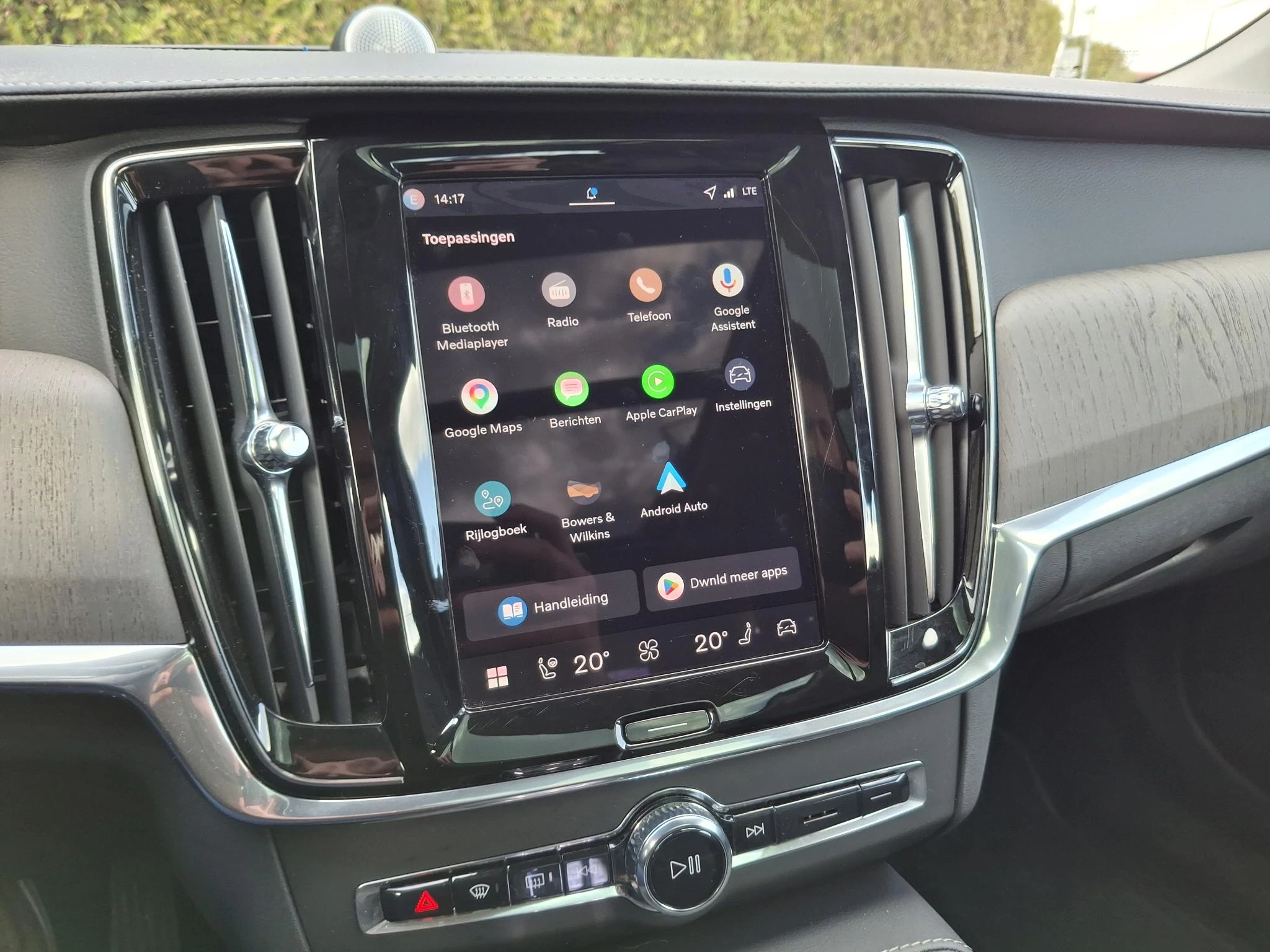 Volvo-V90-image-28