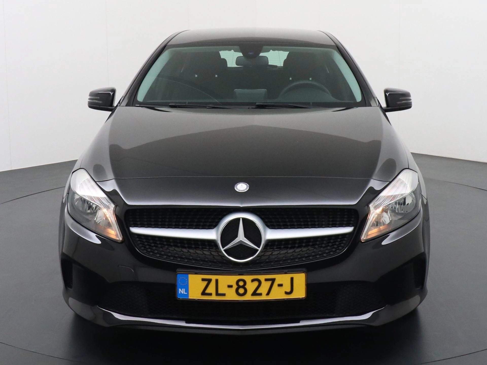 Mercedes-Benz-A-Klasse-image-3