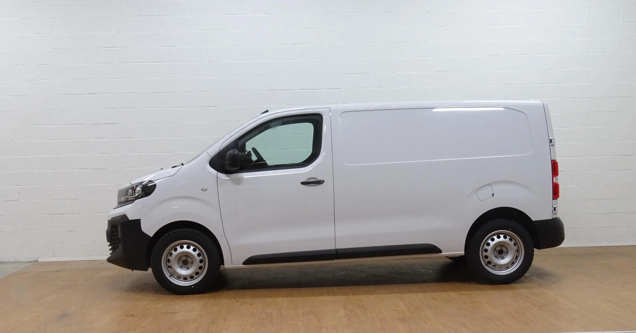 Opel-Vivaro-image-4
