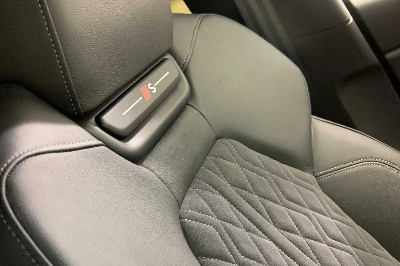 Audi-Q6 e-tron-image-16