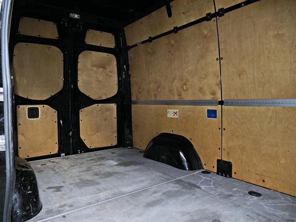 Mercedes-Benz-Sprinter 317-image-12